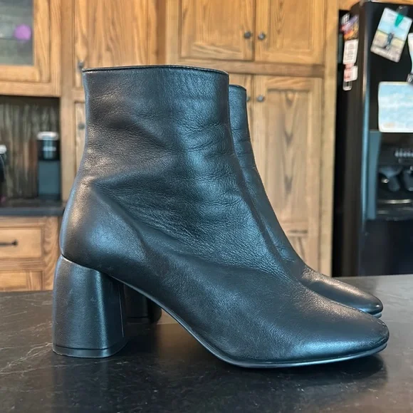 Topshop | Leather Block Heel Booties Boots in Black BOMBAY | size 38/ US 7.5 - Picture 3 of 9